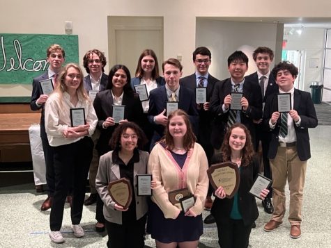 18 Newman Students Qualify to the National Speech & Debate Tournament